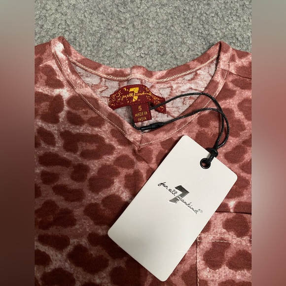 Brand new 7 for All Mankind t-shirt in 5T - Picture 2 of 4
